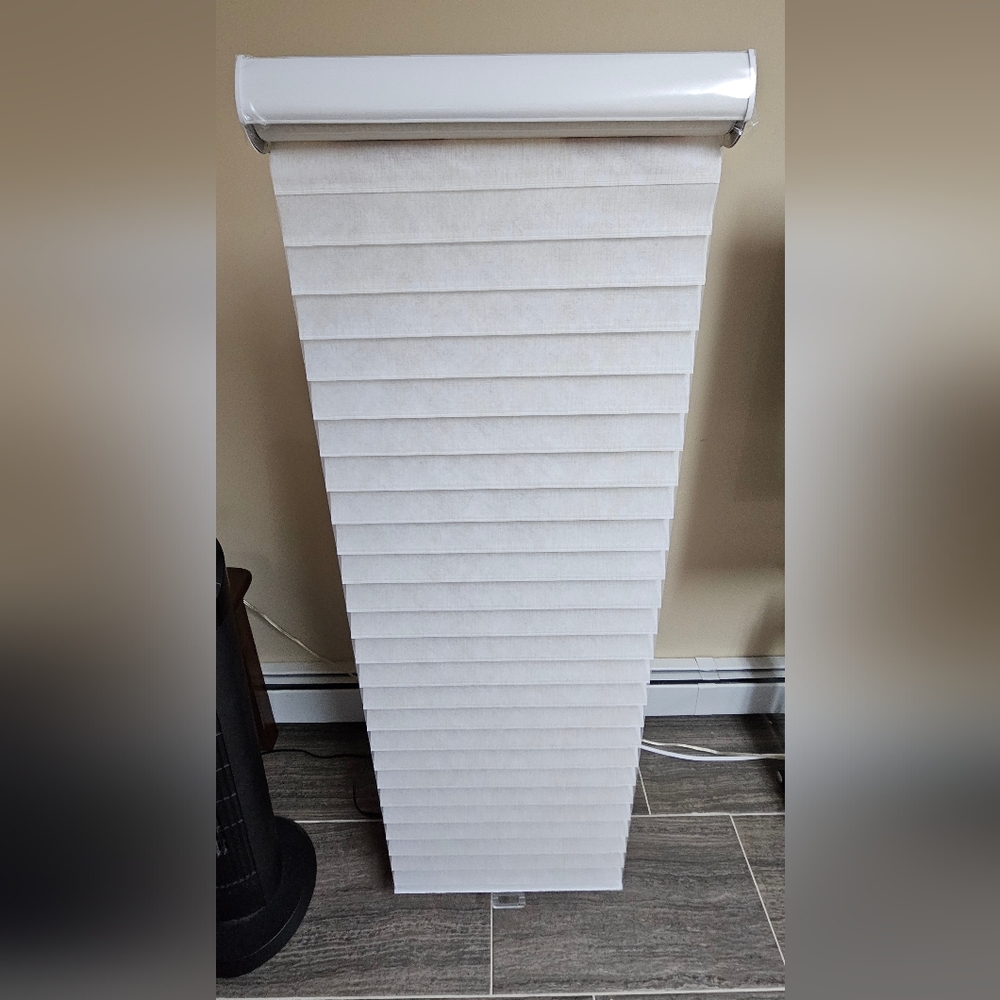 Elegant White Pleated BLINDS / CURTAIN